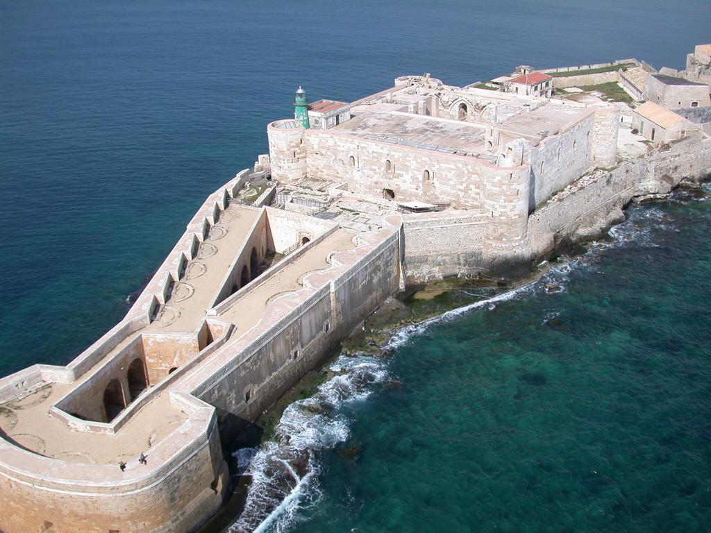 Apartment Siracusa Plus Сиракуза Стая снимка
